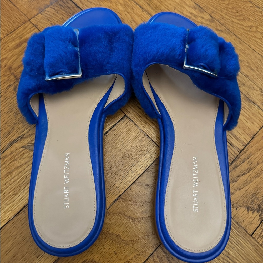 Stuart Weitzman Womens Fuzzywuz Open Toe Slide Sandals with Faux Buckle